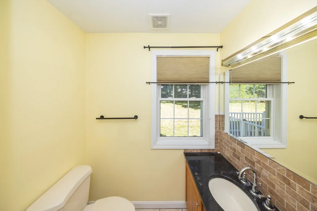 3 bed, 2 bath apartment for rent at 469 Walnut St, Shrewsbury — photo 17 of 34