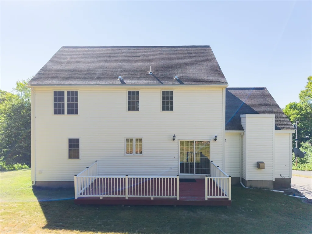 3 bed, 2 bath apartment for rent at 469 Walnut St, Shrewsbury — photo 33 of 34