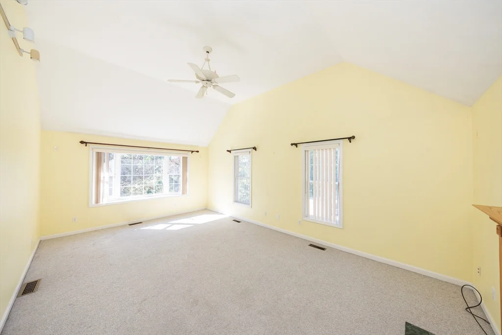 3 bed, 2 bath apartment for rent at 469 Walnut St, Shrewsbury — photo 16 of 34