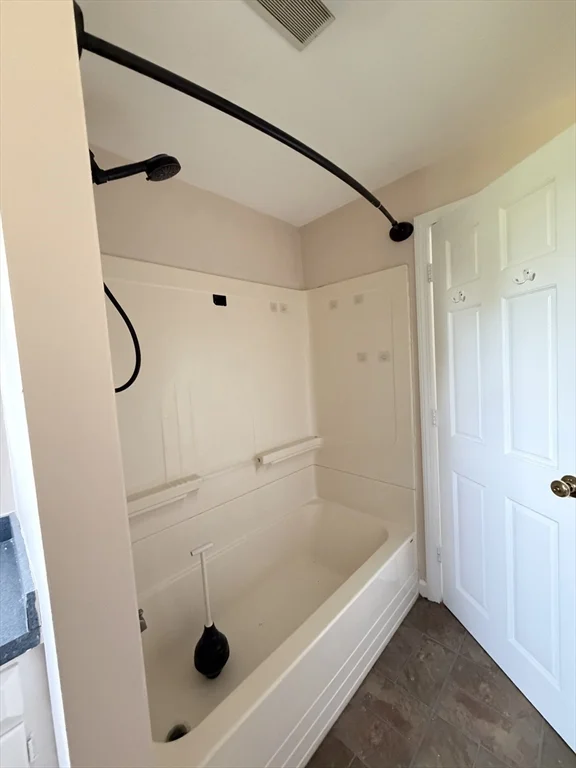 2 bed, 1 bath apartment for rent at 47-49 Dunstable Rd Unit 2, Chelmsford — photo 15 of 20