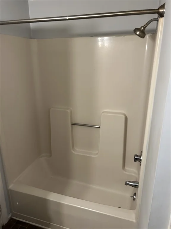 1 bed, 1 bath apartment for rent at 47 4th Ave Unit 1, Haverhill — photo 11 of 11