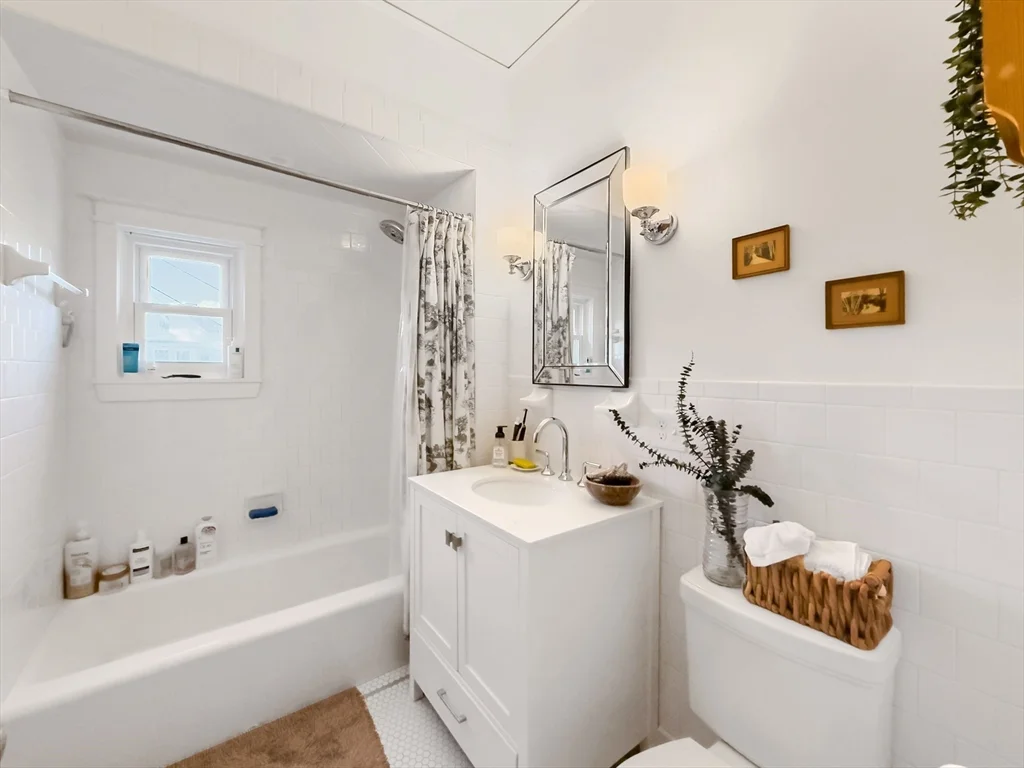 2 bed, 1 bath apartment for rent at 47 Ainsworth St Unit 2, Roslindale — photo 10 of 23