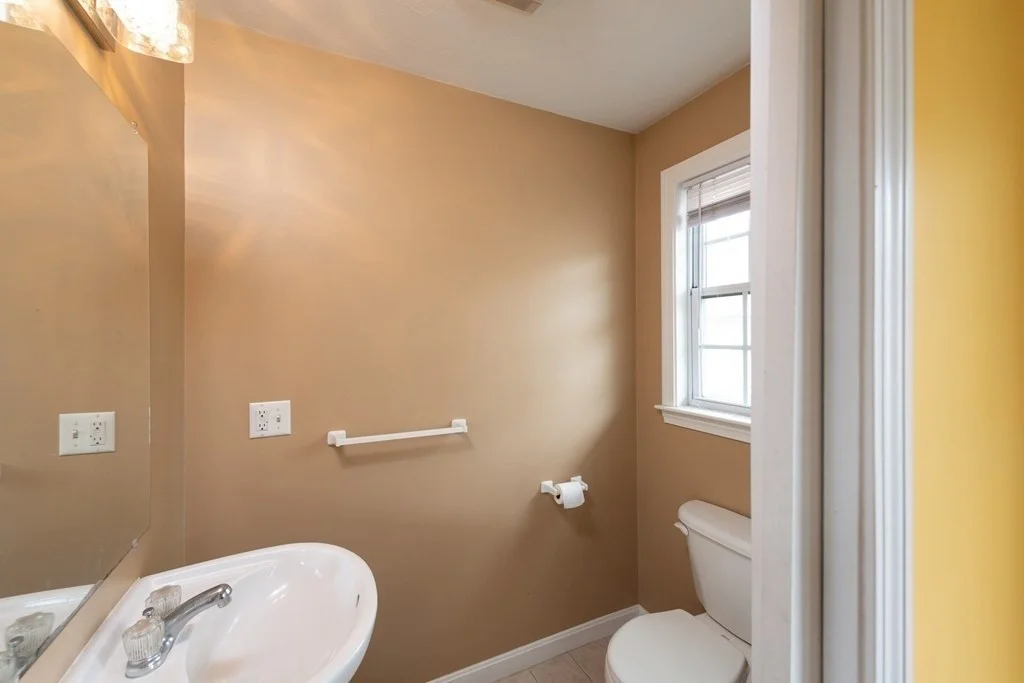 2 bed, 1 bath apartment for rent at 47 Alder St Unit 28, Waltham — photo 4 of 18