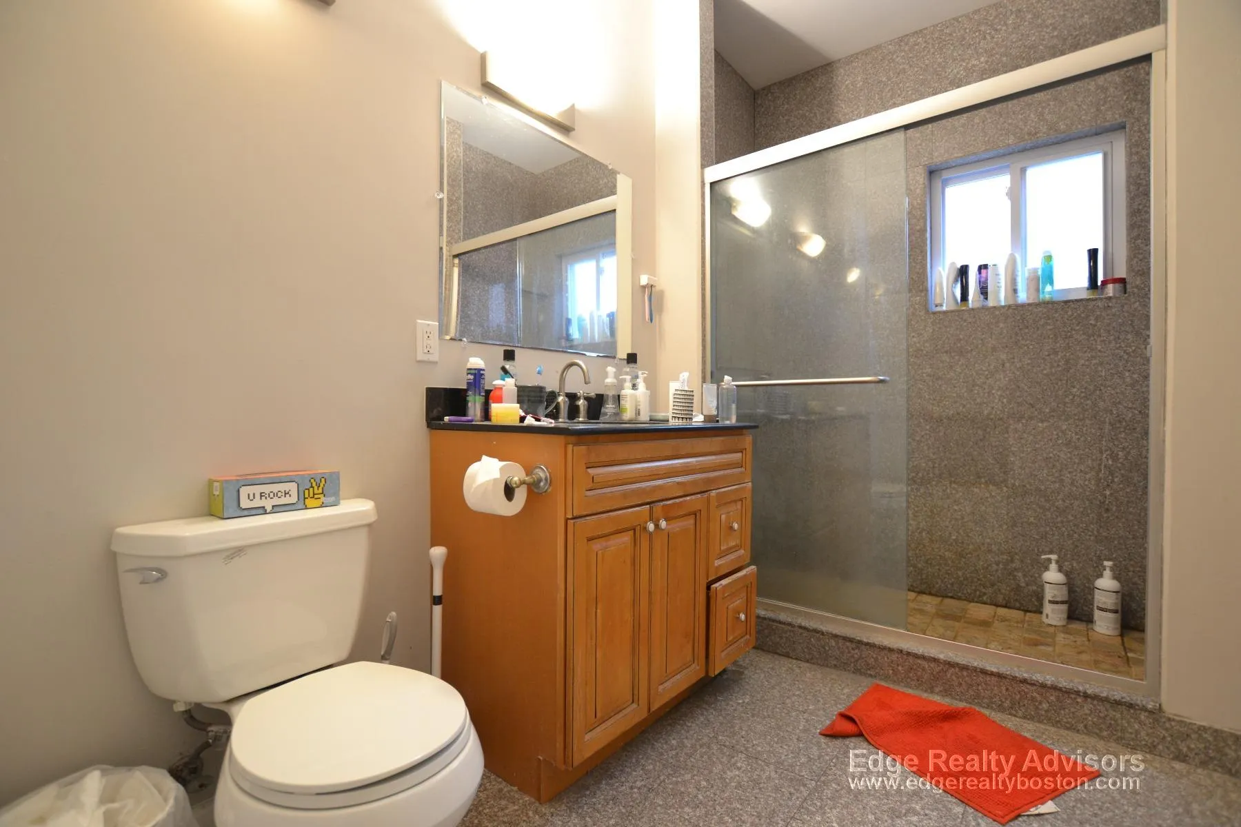 5 bed, 2 bath apartment for rent at 47 Allston St Unit 2, Allston — photo 4 of 6