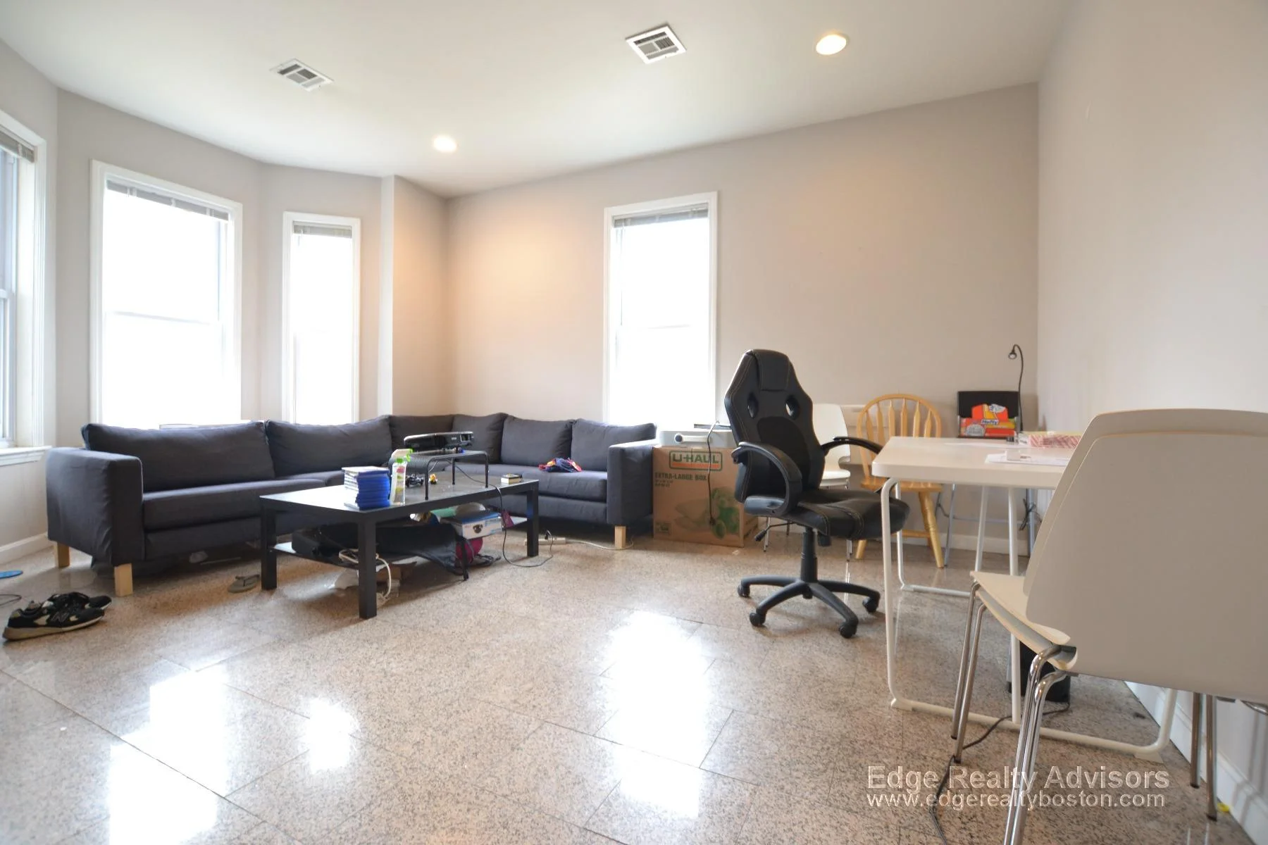 5 bed, 2 bath apartment for rent at 47 Allston St Unit 2, Allston — photo 5 of 6
