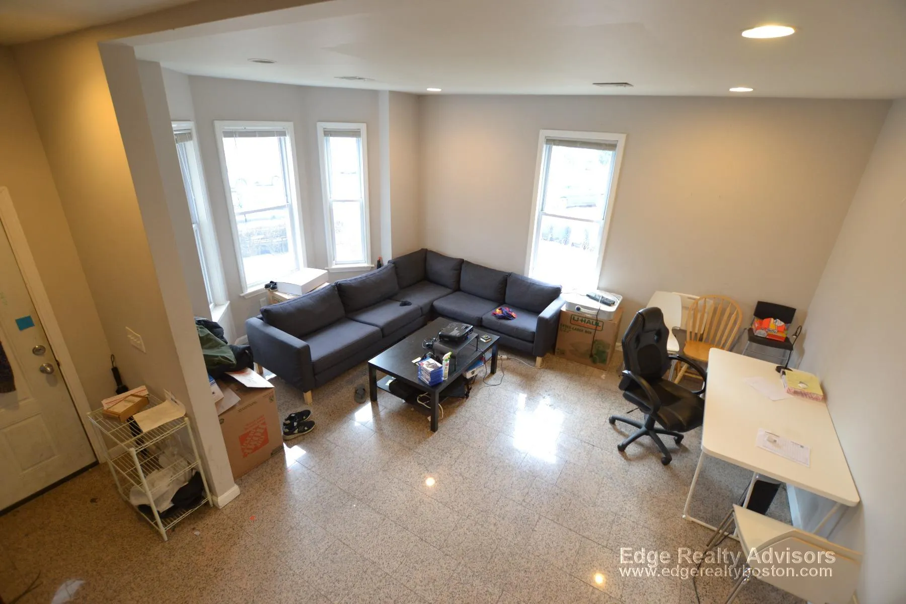 5 bed, 2 bath apartment for rent at 47 Allston St Unit 2, Allston — photo 2 of 6