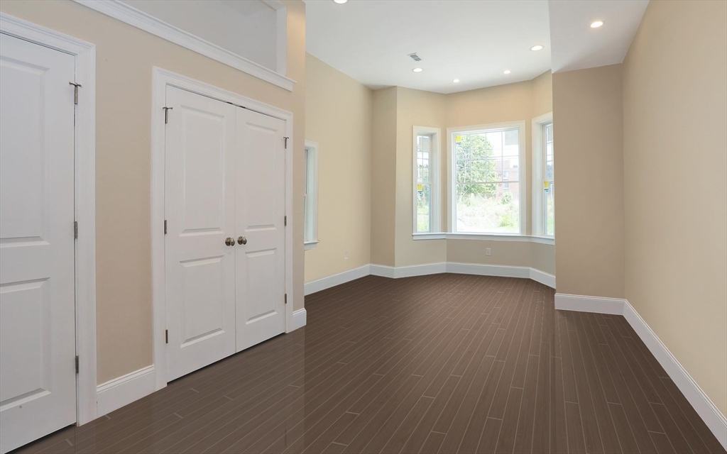 4 bed, 3 bath apartment for rent at 47 Alpine St Unit 1, Roxbury — photo 7 of 11