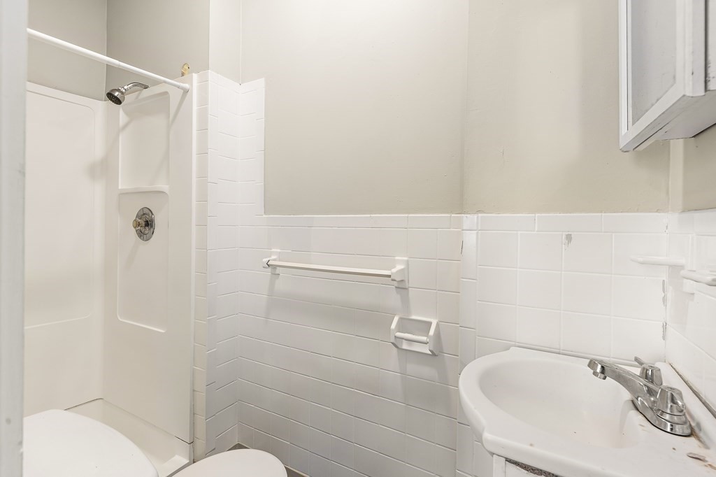 2 bed, 1 bath apartment for rent at 47 Appleton St Unit 2, Quincy — photo 5 of 10