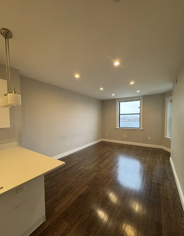 1 bed, 1 bath apartment for rent at 47 Bay State Rd Unit 4R, Fenway — photo 5 of 8