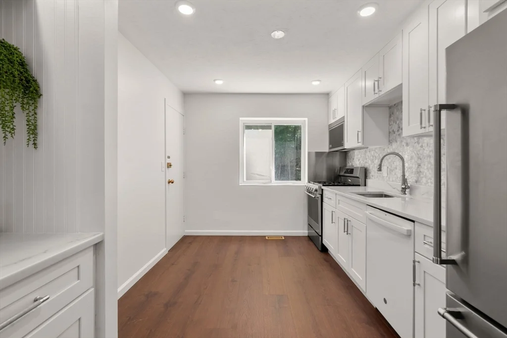 1 bed, 1 bath apartment for rent at 47 Bayberry Dr Unit 2, Sharon — photo 4 of 23