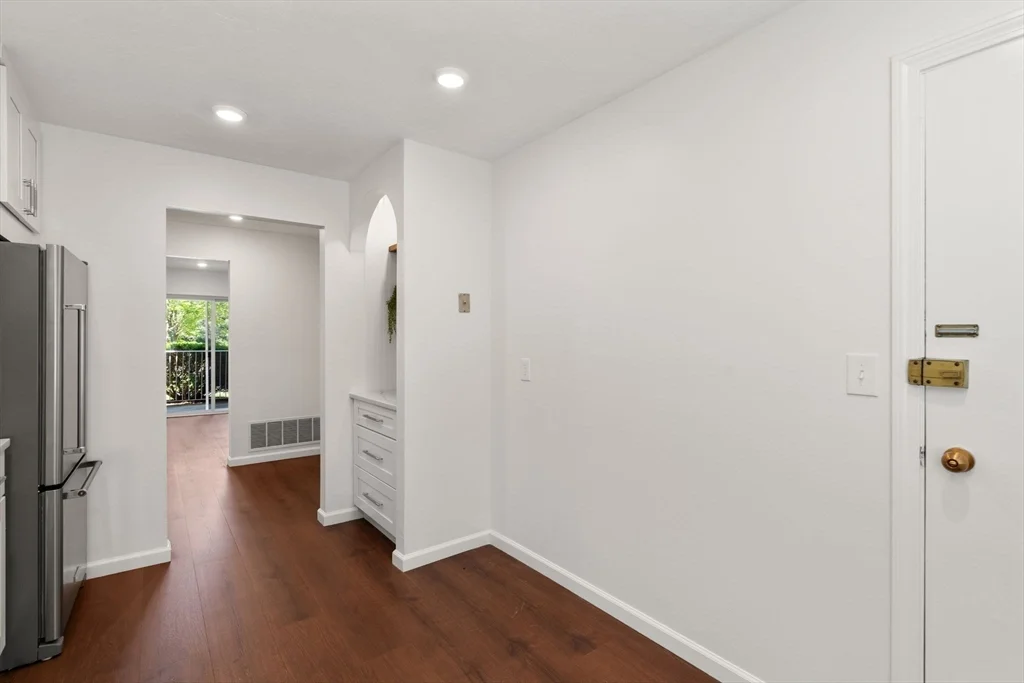 1 bed, 1 bath apartment for rent at 47 Bayberry Dr Unit 2, Sharon — photo 6 of 23