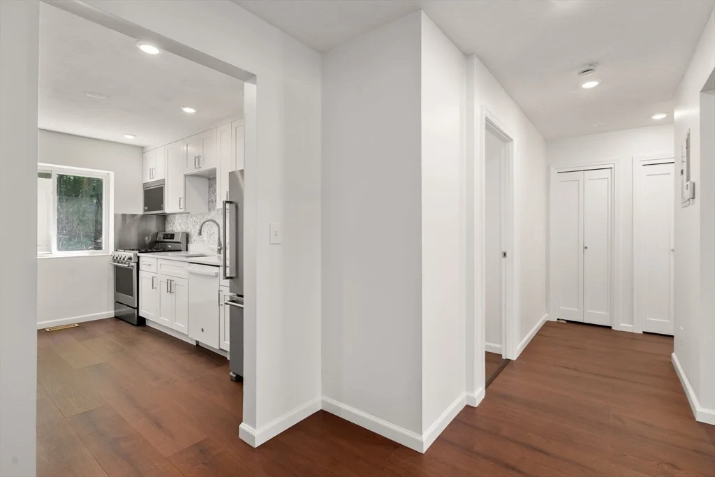 1 bed, 1 bath apartment for rent at 47 Bayberry Dr Unit 2, Sharon — photo 7 of 23