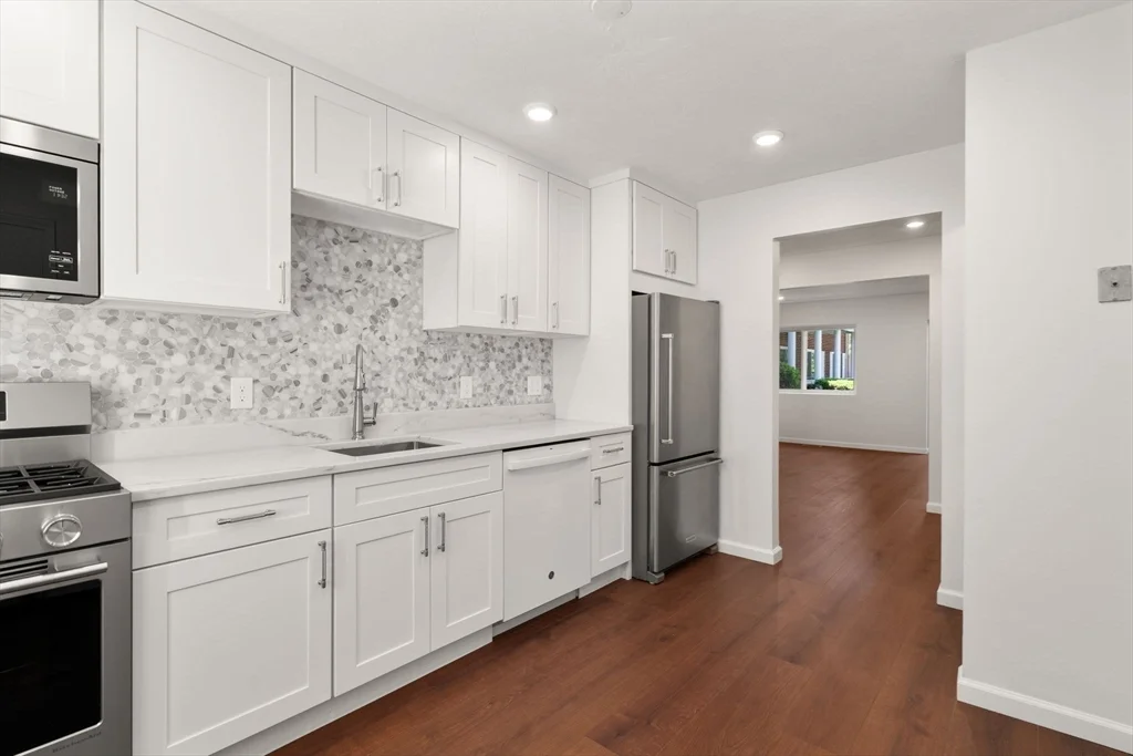 1 bed, 1 bath apartment for rent at 47 Bayberry Dr Unit 2, Sharon — photo 2 of 23