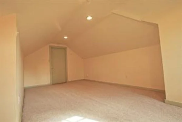 2 bed, 1 bath apartment for rent at 47 Berwick St Unit Unit 2, Belmont — photo 15 of 15