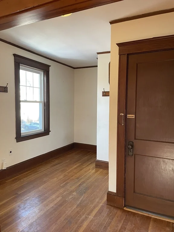 2 bed, 1 bath apartment for rent at 47 Berwick St Unit Unit 2, Belmont — photo 2 of 15