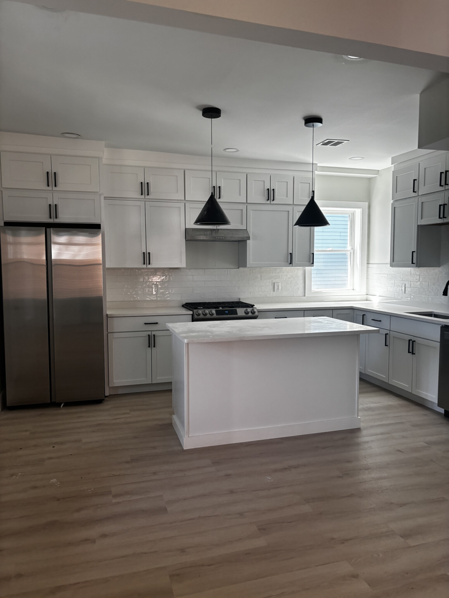 4 bed, 2 bath apartment for rent at 47 Brackett, Brighton — photo 2 of 7