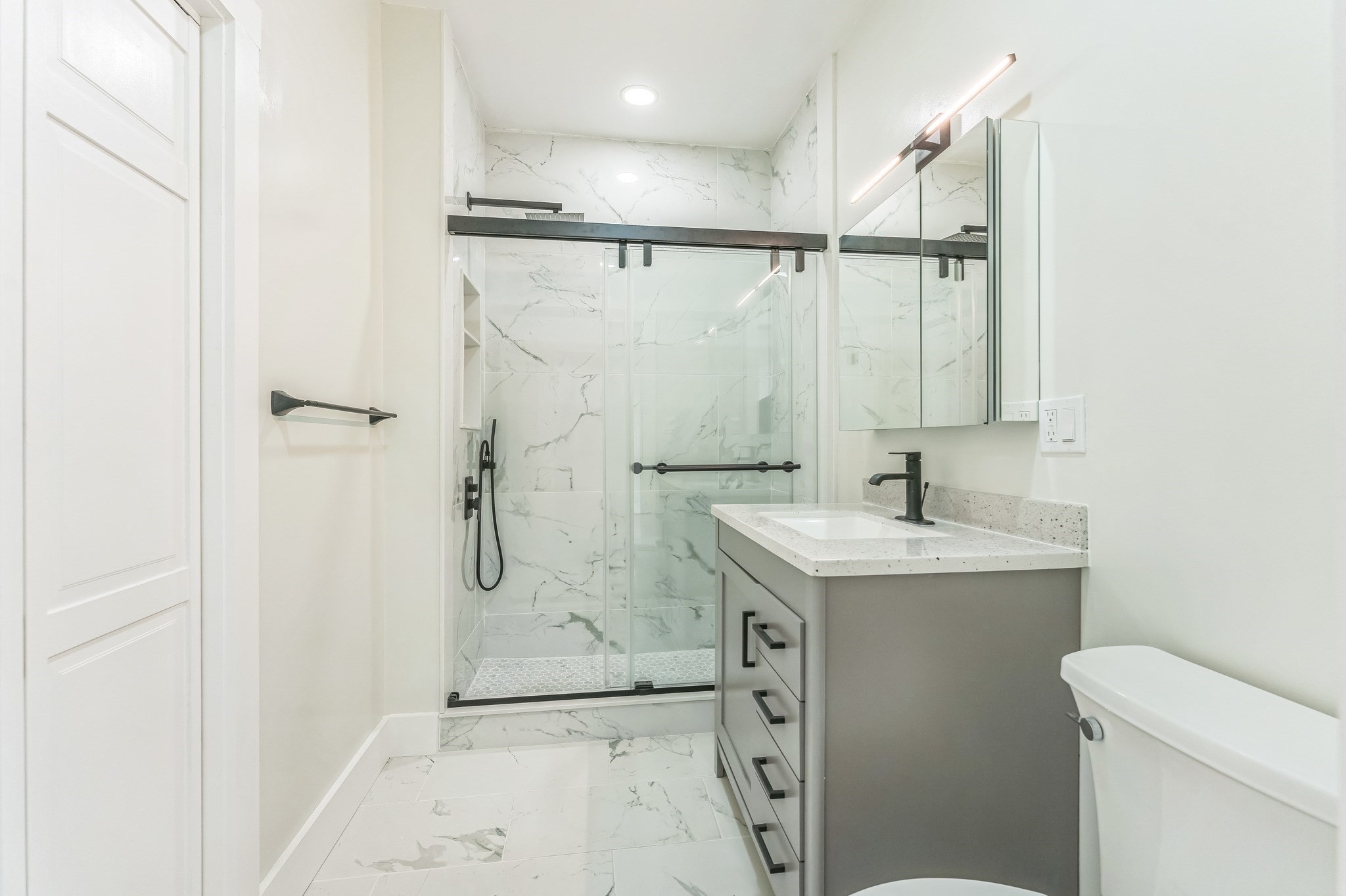 3 bed, 2 bath apartment for rent at 47 Brackett St Unit 1, Oak Square — photo 7 of 12