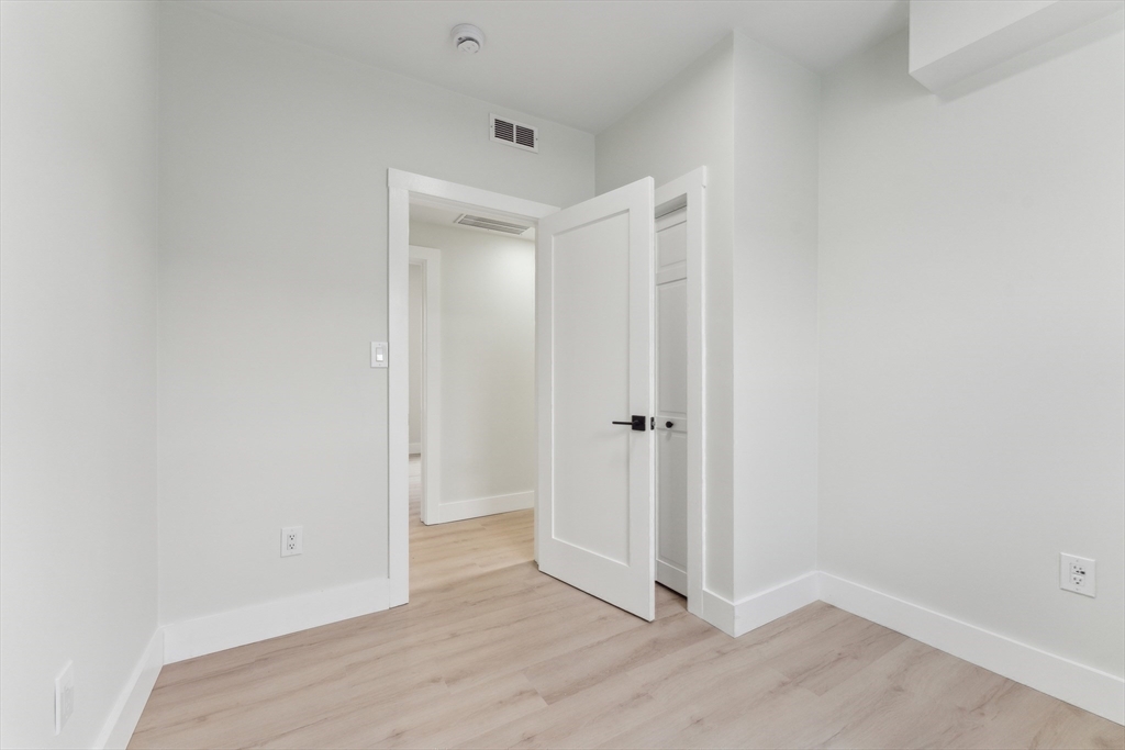 4 bed, 2 bath apartment for rent at 47 Brackett St Unit 2, Oak Square — photo 11 of 23