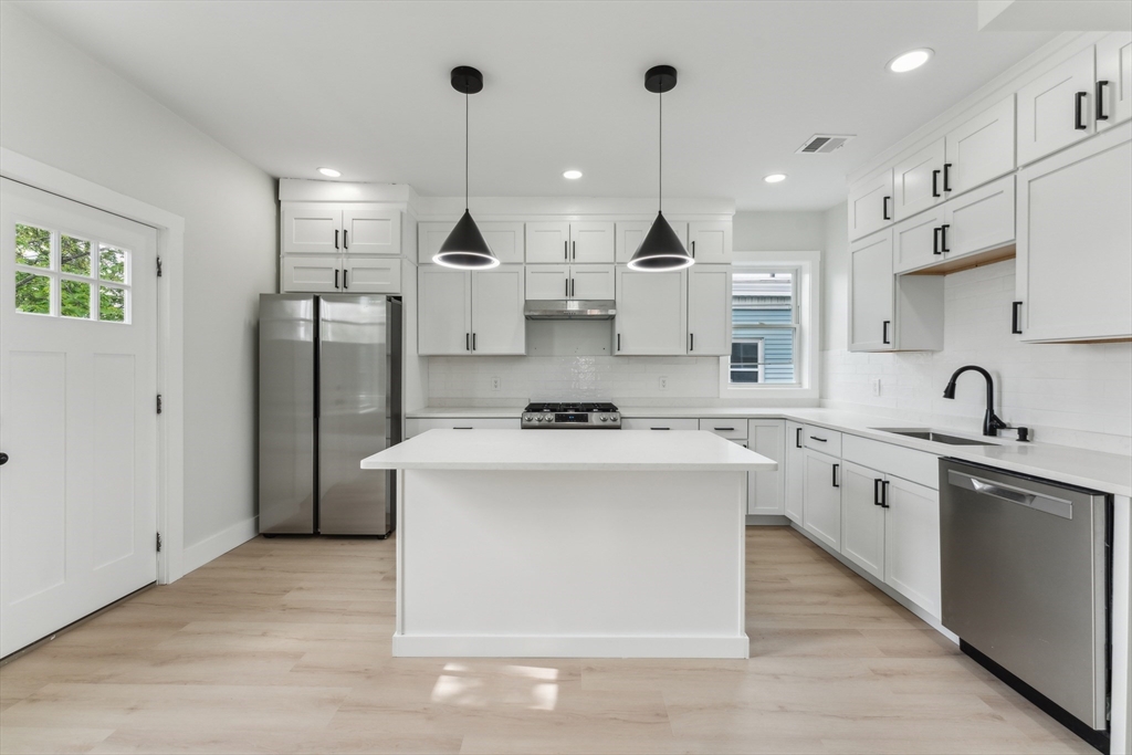4 bed, 2 bath apartment for rent at 47 Brackett St Unit 2, Oak Square
