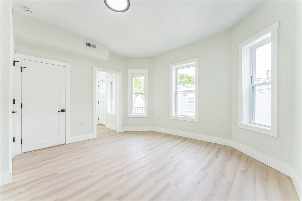 4 bed, 2 bath apartment for rent at 47 Brackett St Unit 2, Oak Square — photo 13 of 23