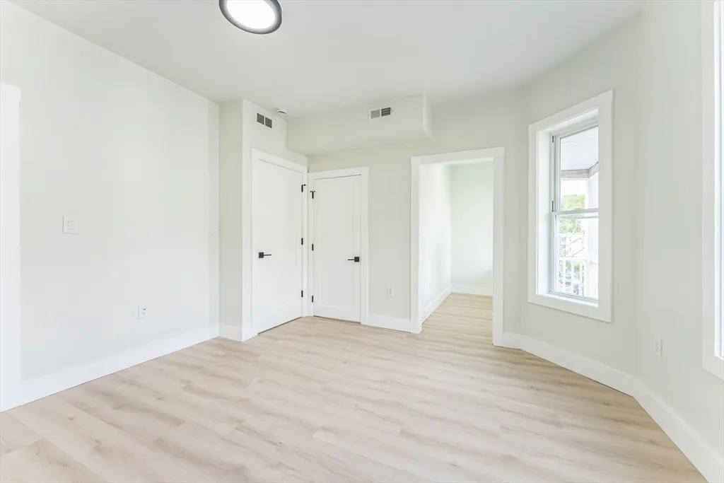 4 bed, 2 bath apartment for rent at 47 Brackett St Unit 3, Oak Square — photo 12 of 34