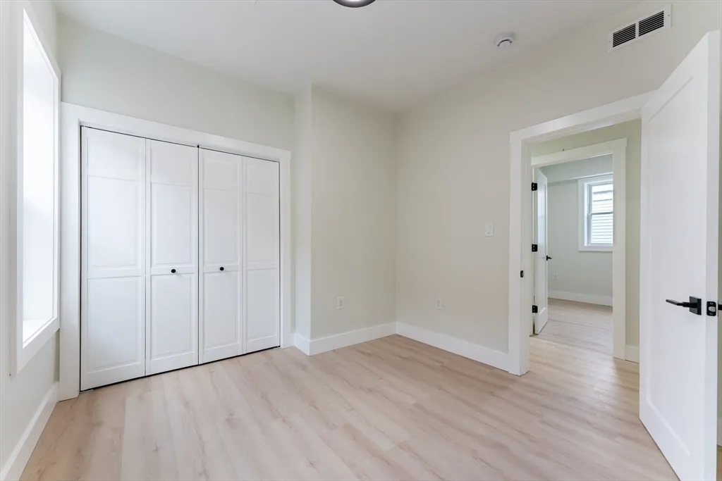 4 bed, 2 bath apartment for rent at 47 Brackett St Unit 3, Oak Square — photo 13 of 34