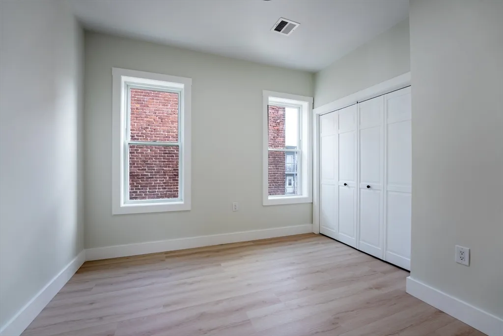4 bed, 2 bath apartment for rent at 47 Brackett St Unit 3, Oak Square — photo 28 of 34