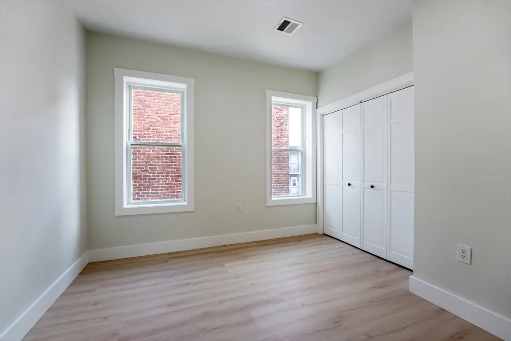 4 bed, 2 bath apartment for rent at 47 Brackett St Unit 3, Oak Square — photo 24 of 34
