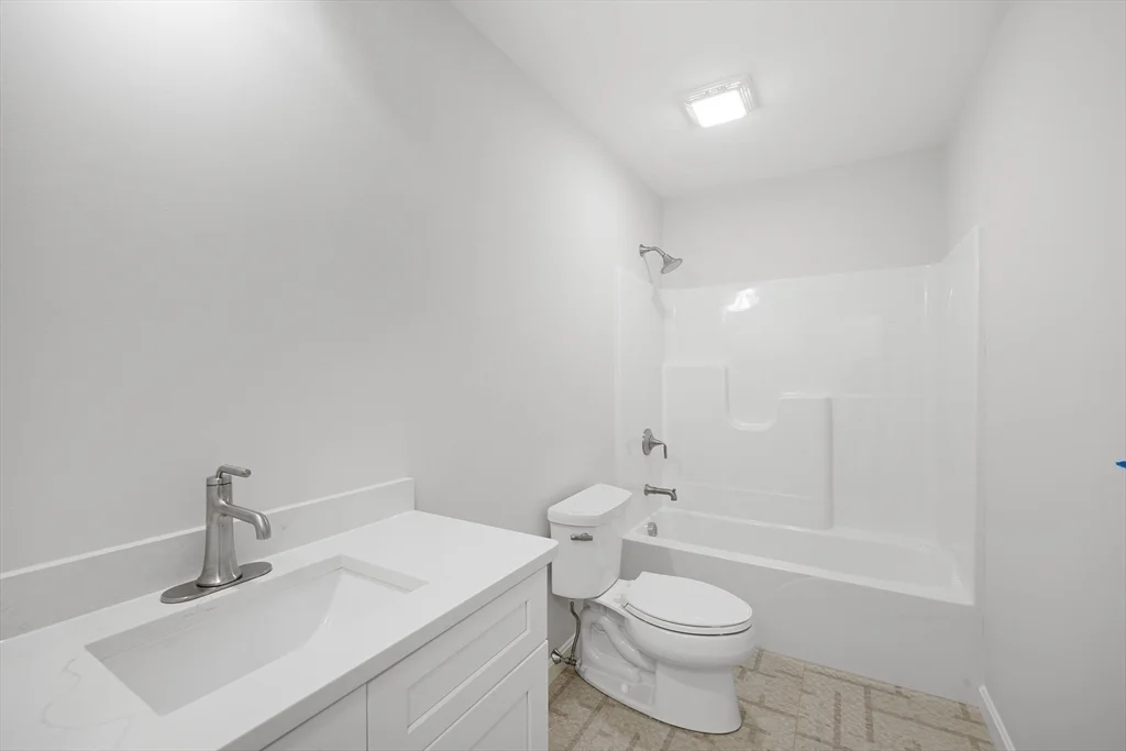 3 bed, 3 bath apartment for rent at 47 Brookfield Rd Unit 47, North Brookfield — photo 12 of 13