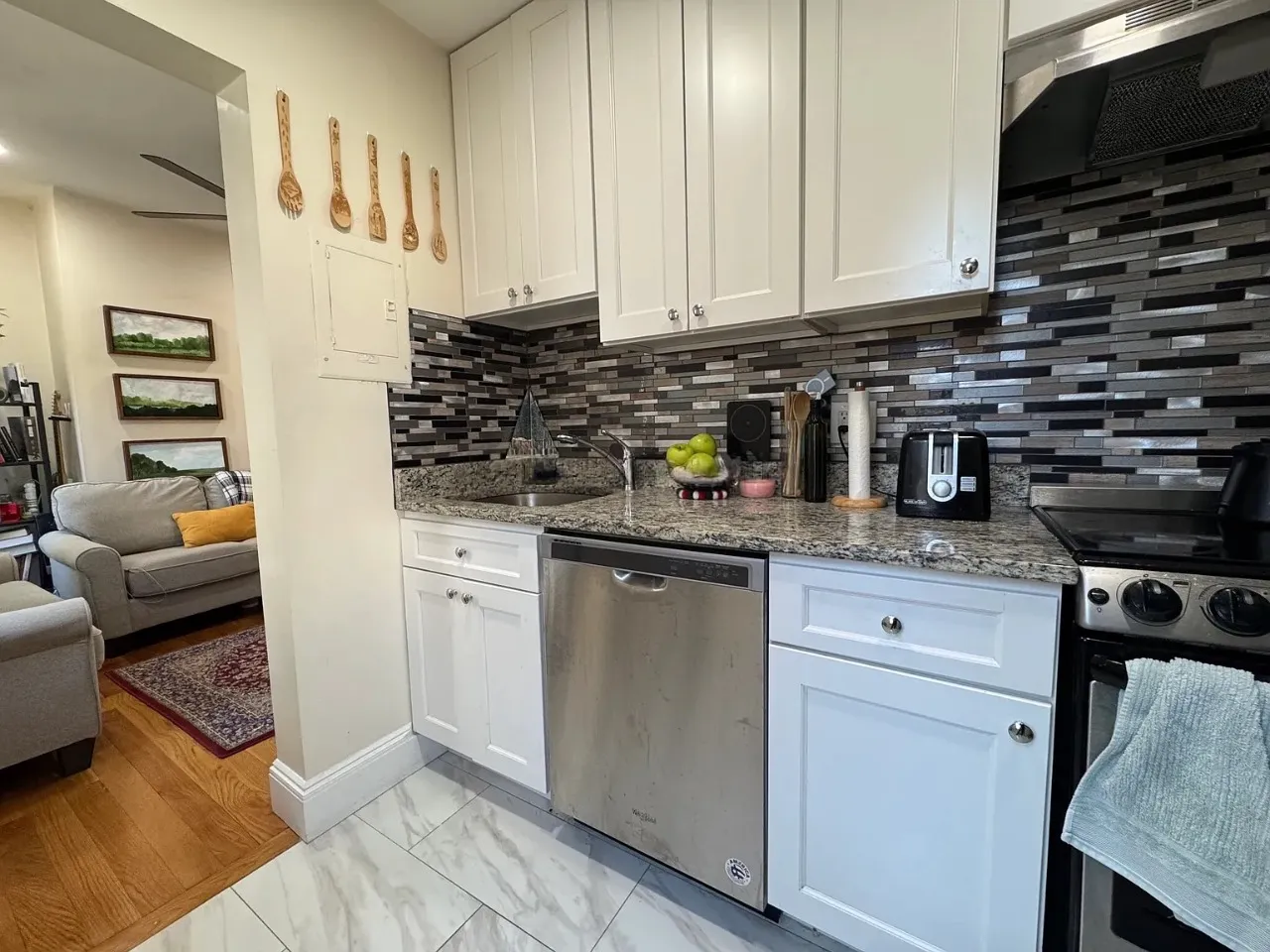 1.5 bed, 1 bath apartment for rent at 47 Cameron St Unit 2, Boylston Street — photo 4 of 9