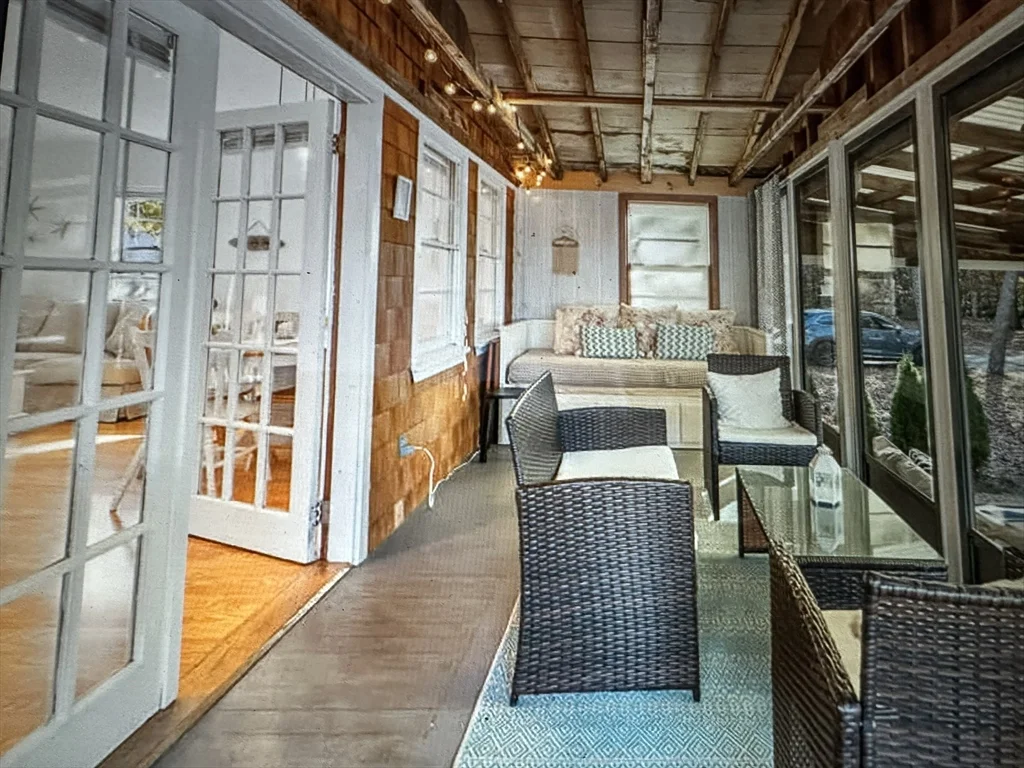 3 bed, 1 bath apartment for rent at 47 Cappawack, Mashpee — photo 9 of 11