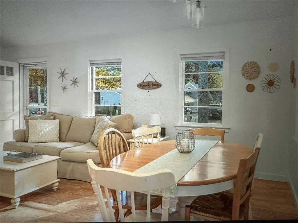 3 bed, 1 bath apartment for rent at 47 Cappawack, Mashpee — photo 5 of 11
