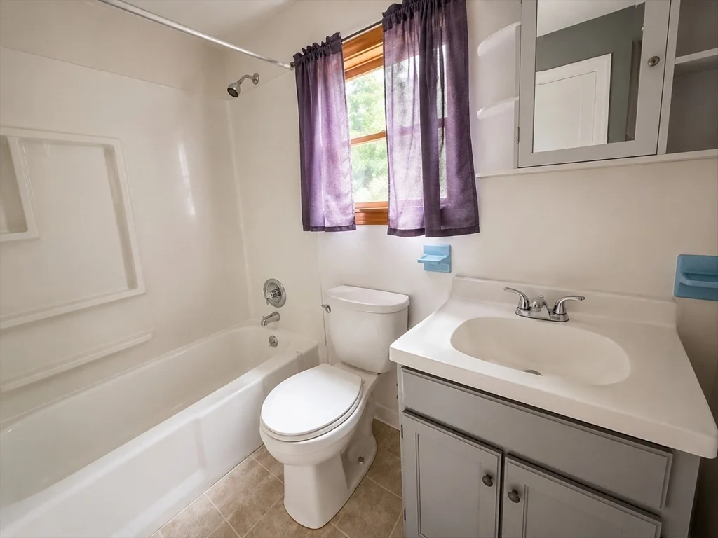 3 bed, 1 bath apartment for rent at 47 Church St Unit 2, Hudson — photo 13 of 26