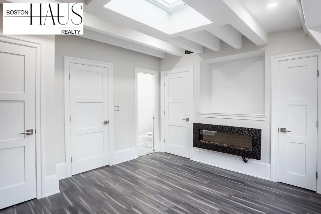 3 bed, 3 bath apartment for rent at 47 Clarendon St Unit 1, South End — photo 2 of 13