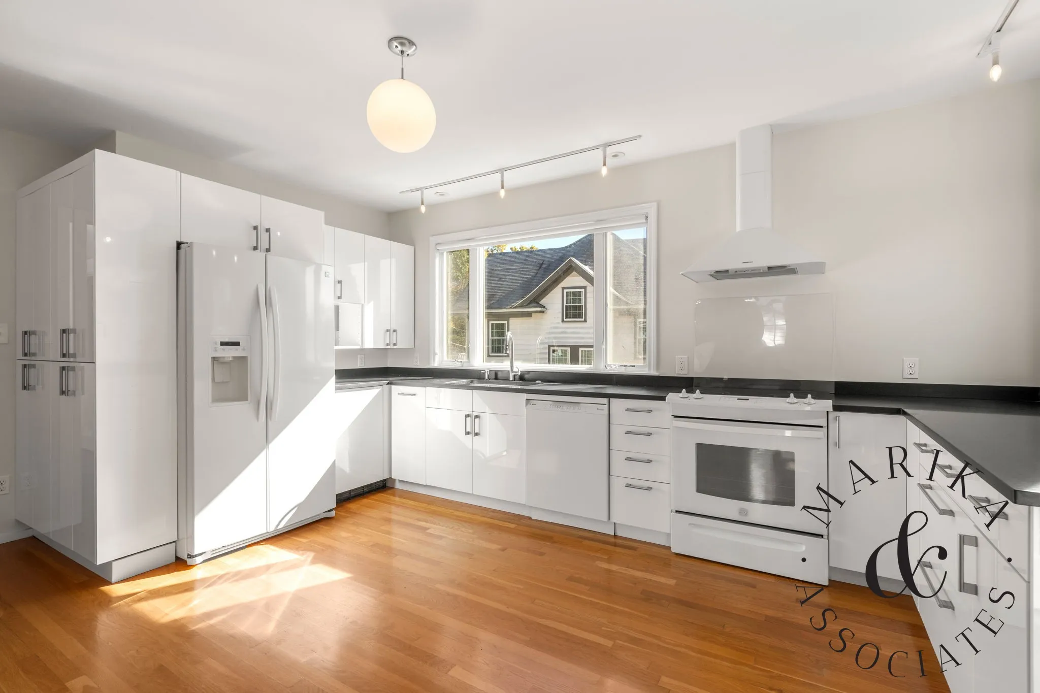 4 bed, 2 bath apartment for rent at 47 Clark St Unit 47, Newton Highlands — photo 13 of 36