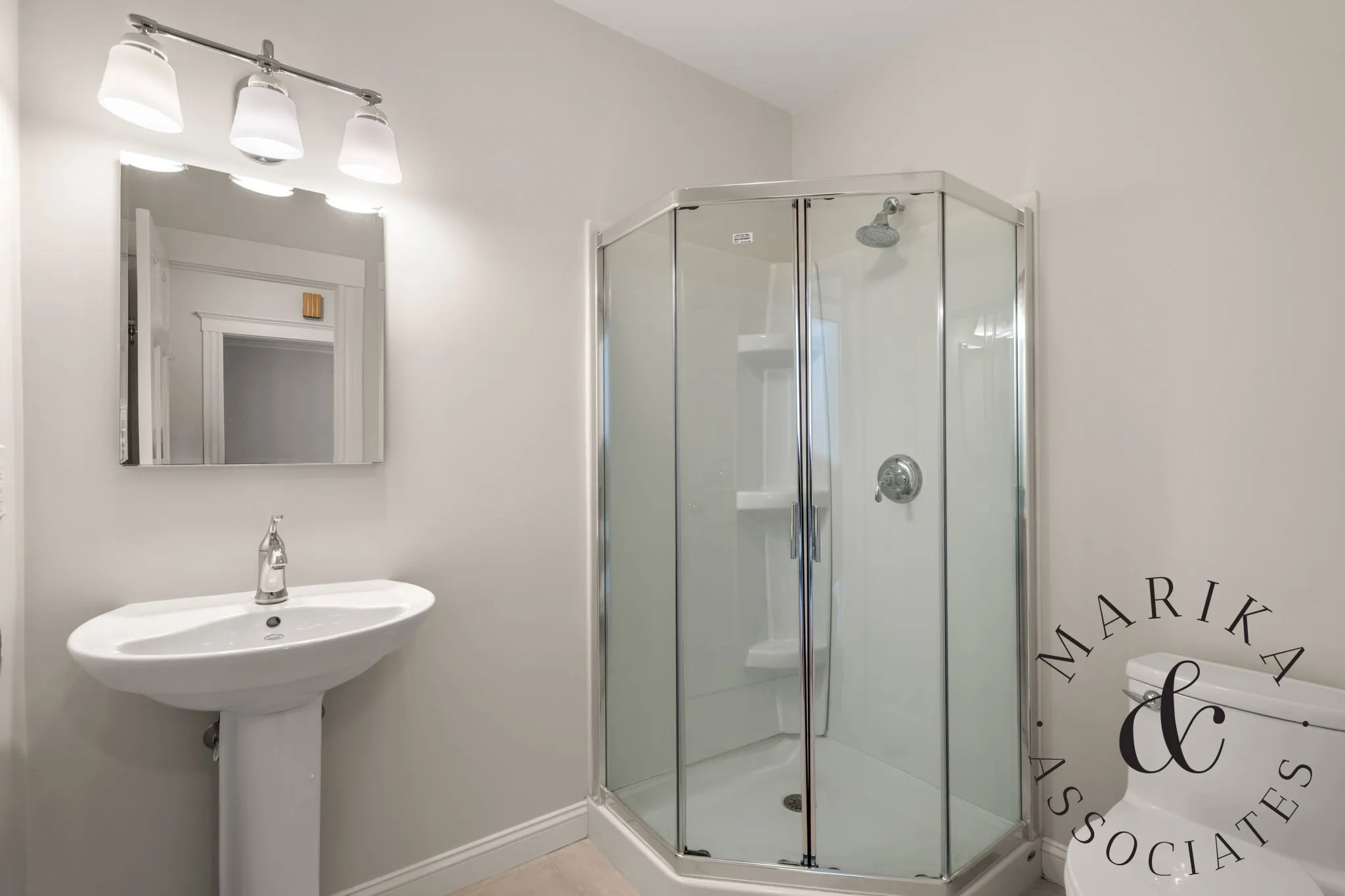4 bed, 2 bath apartment for rent at 47 Clark St Unit 47, Newton Highlands — photo 20 of 36