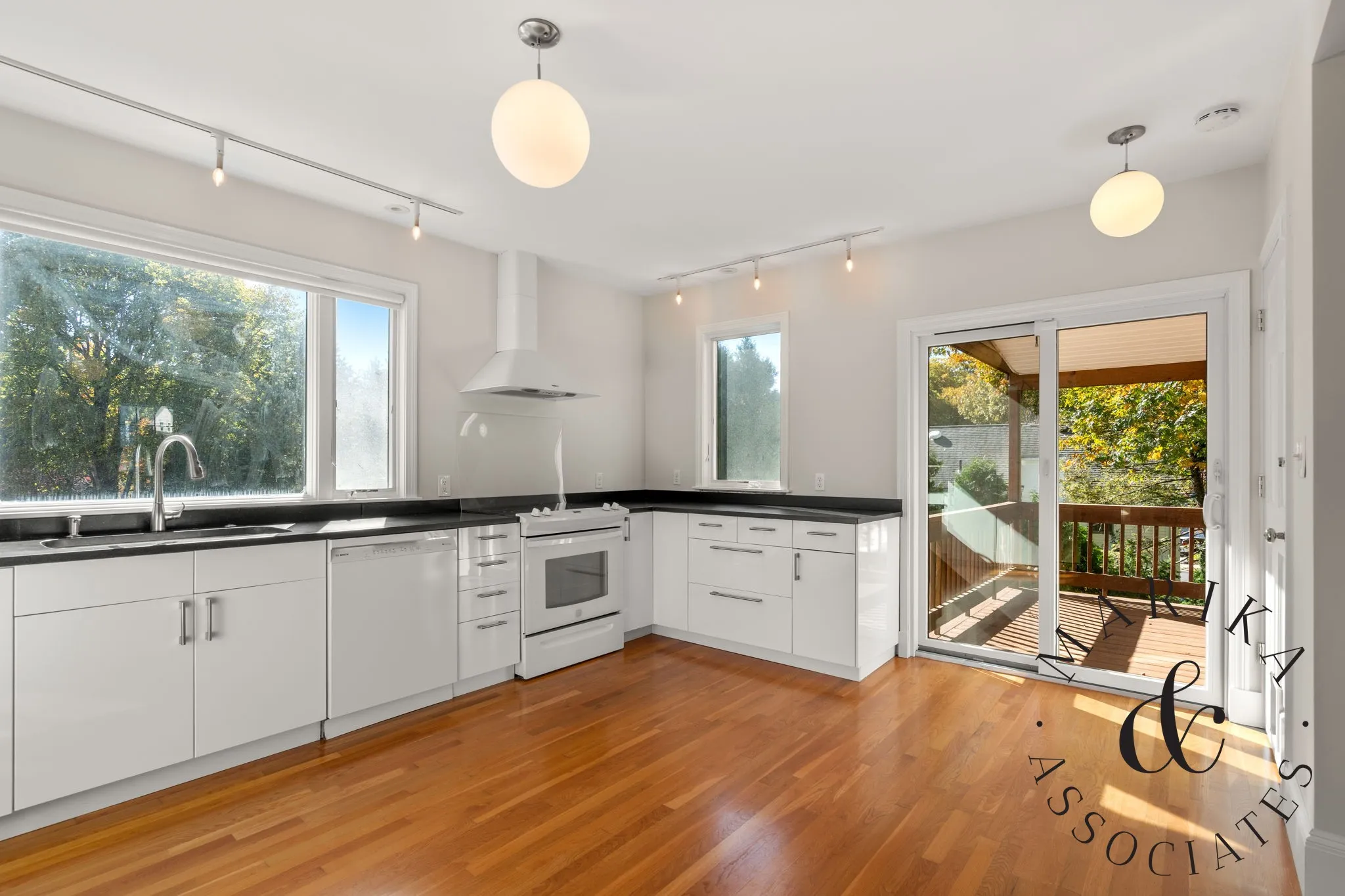 4 bed, 2 bath apartment for rent at 47 Clark St Unit 47, Newton Highlands — photo 14 of 36