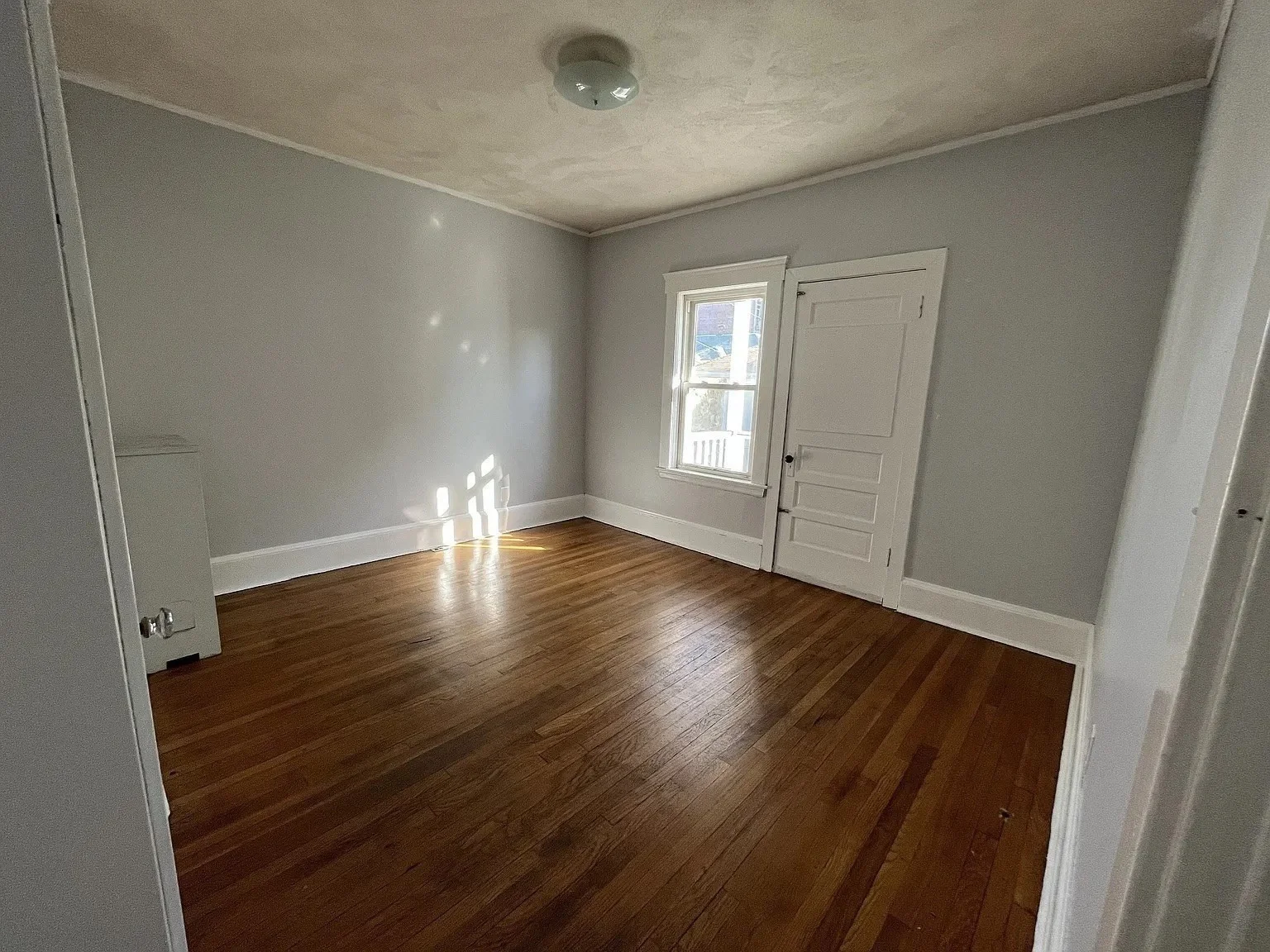 3 bed, 1 bath apartment for rent at 47 Claymoss Rd Unit 1, Brighton — photo 6 of 10