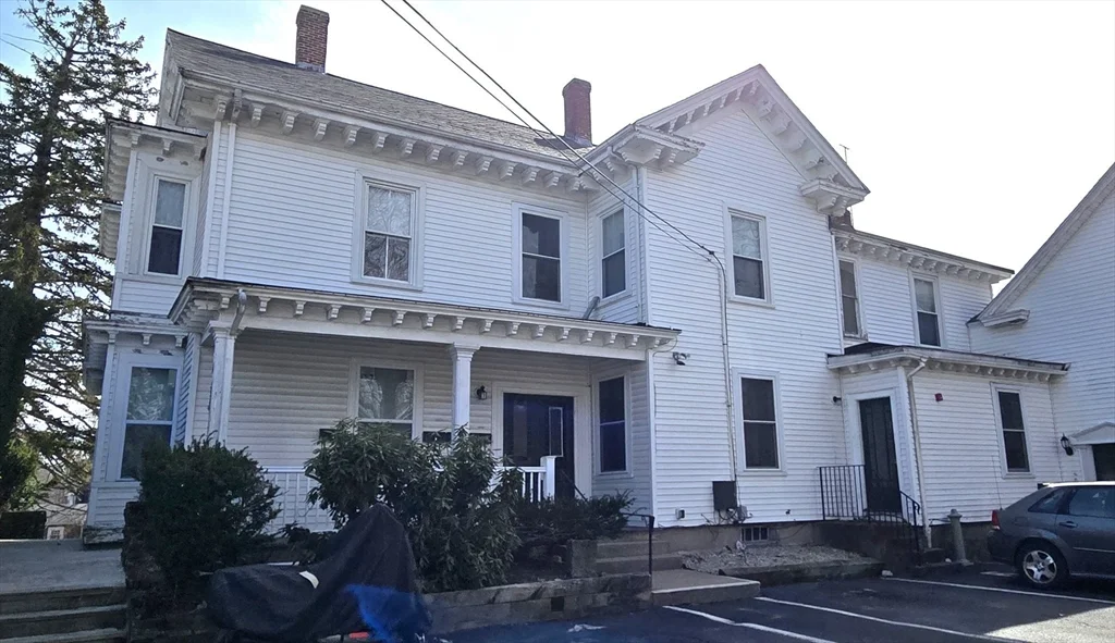 1 bed, 1 bath apartment for rent at 47 Cocasset St Unit 1, Foxboro — photo 1 of 13