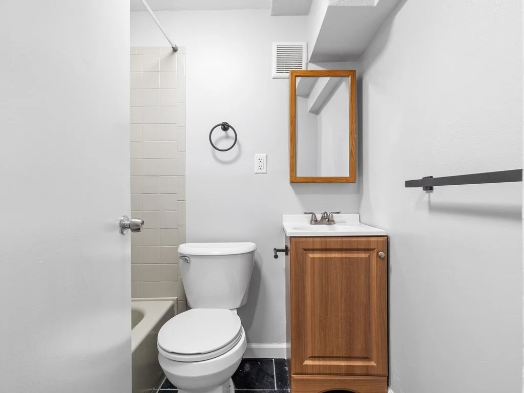 3 bed, 1 bath apartment for rent at 47 Coleman Unit 1, Boston — photo 8 of 10