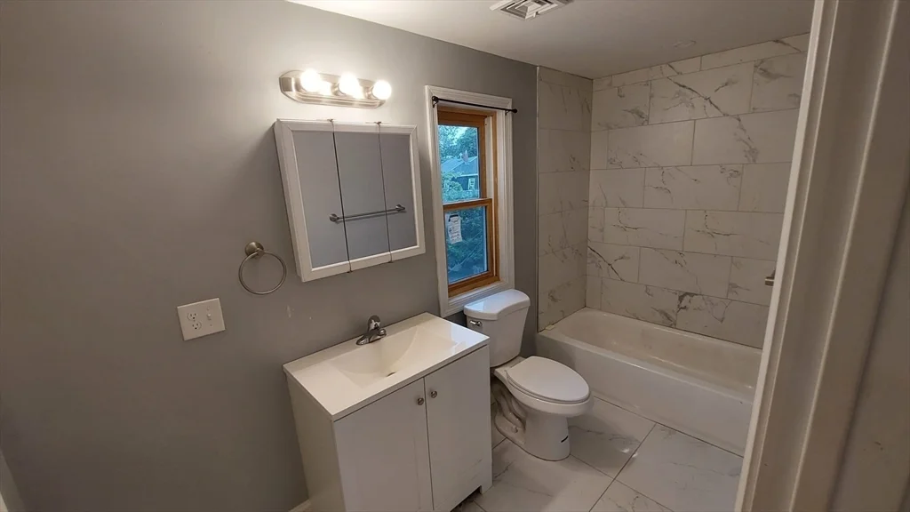 3 bed, 1 bath apartment for rent at 47 Dale St Unit 3, Roxbury — photo 14 of 14