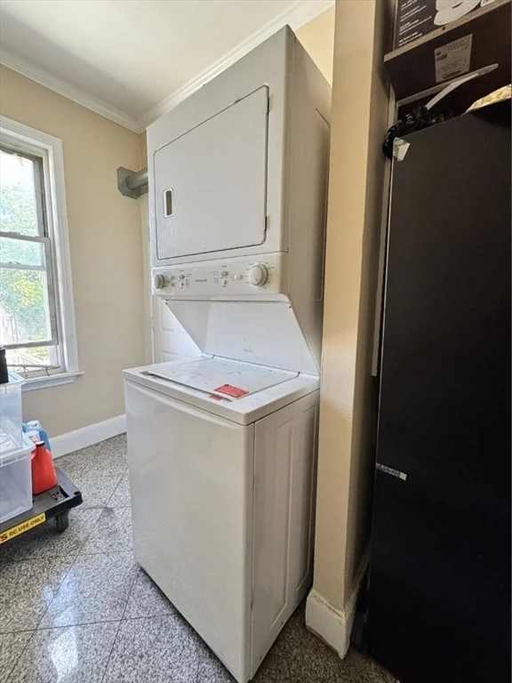 4 bed, 1 bath apartment for rent at 47 Dalrymple St Unit 3, Jamaica Plain — photo 10 of 13