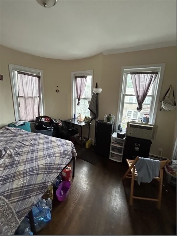 4 bed, 1 bath apartment for rent at 47 Dalrymple St Unit 3, Jamaica Plain — photo 4 of 13