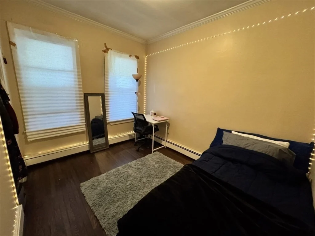 4 bed, 1 bath apartment for rent at 47 Dalrymple St Unit 3, Jamaica Plain — photo 8 of 13