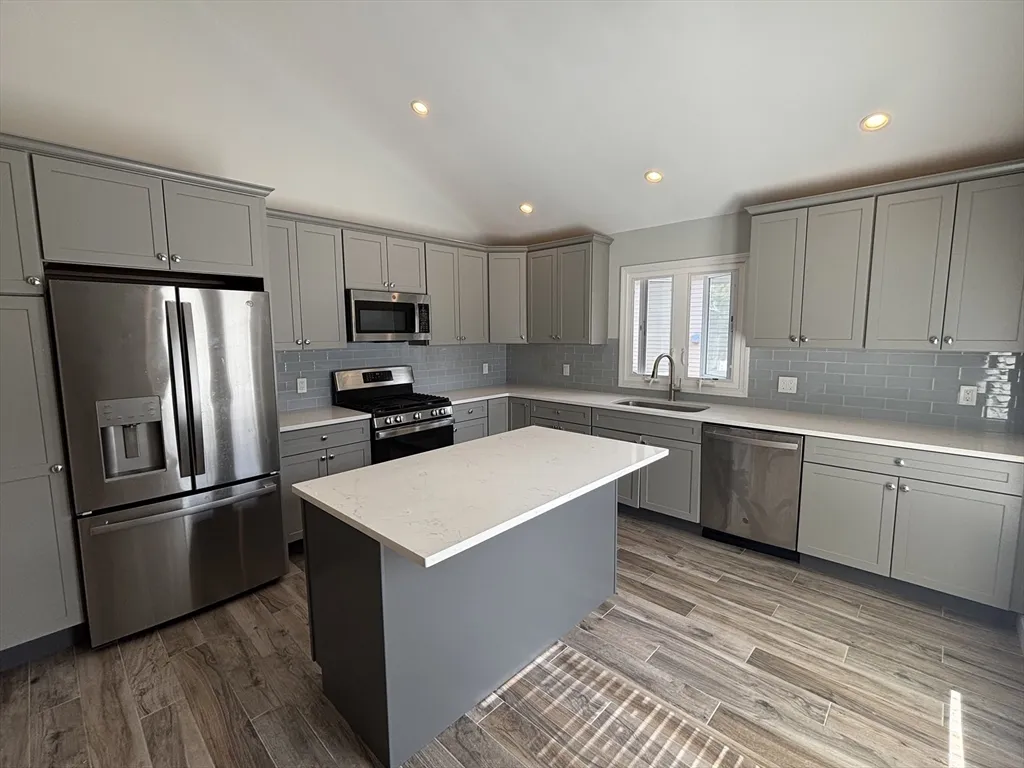 4 bed, 2 bath apartment for rent at 47 Dighton St Unit 2, Brighton — photo 2 of 12