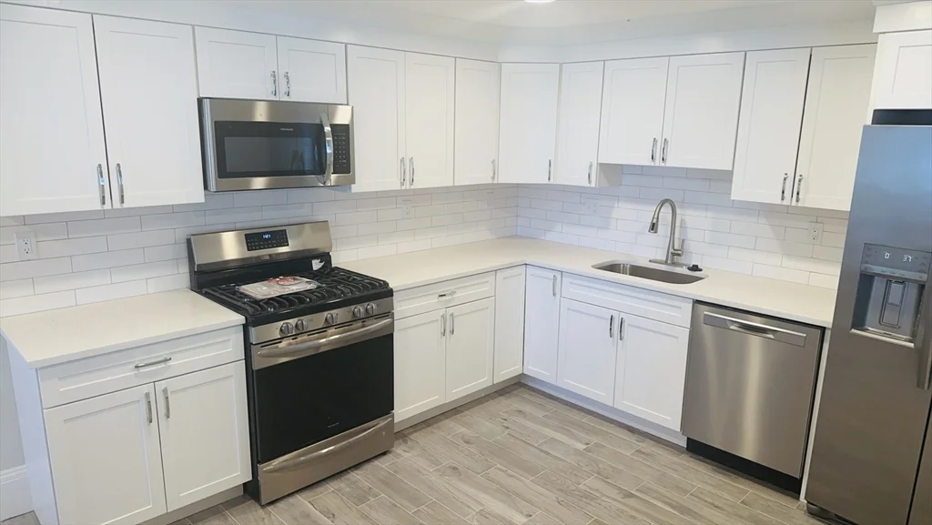 3 bed, 2 bath apartment for rent at 47 Dighton Unit 1, Brighton — photo 1 of 21