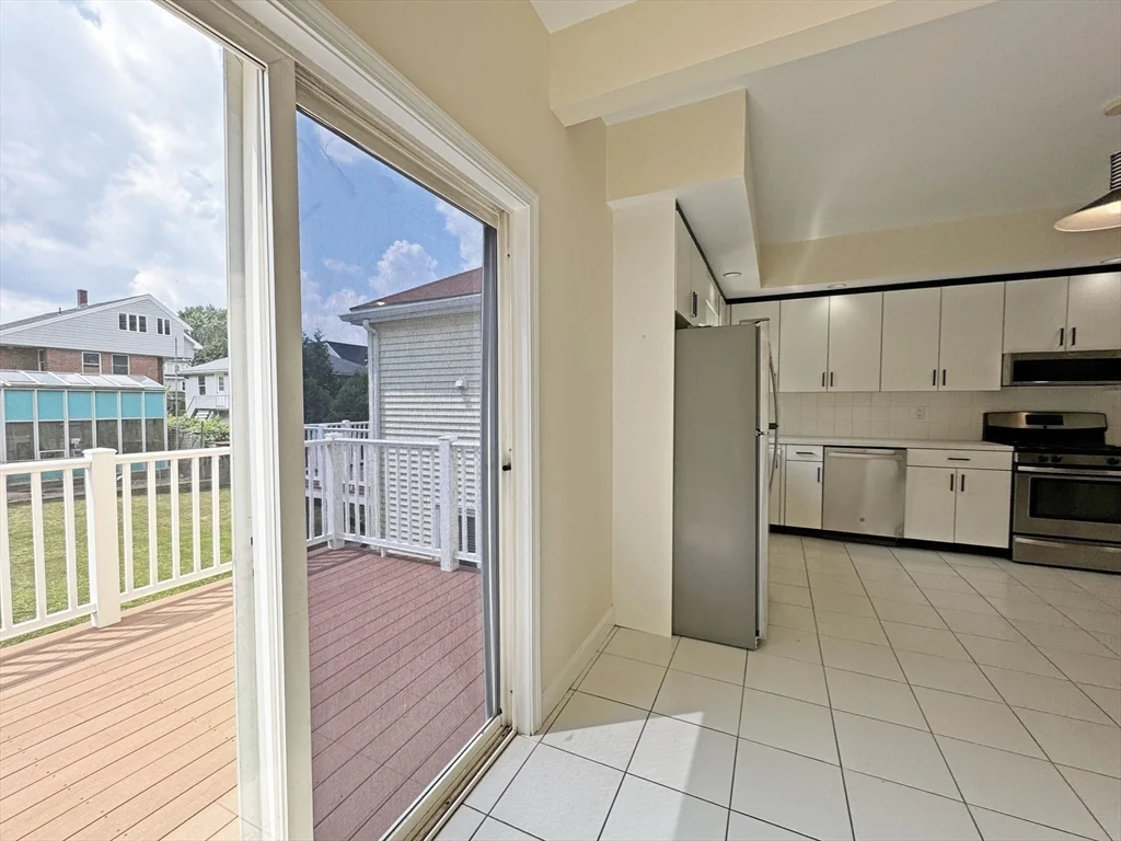 3 bed, 2 bath apartment for rent at 47 Eddy St Unit N/A, West Newton — photo 5 of 17