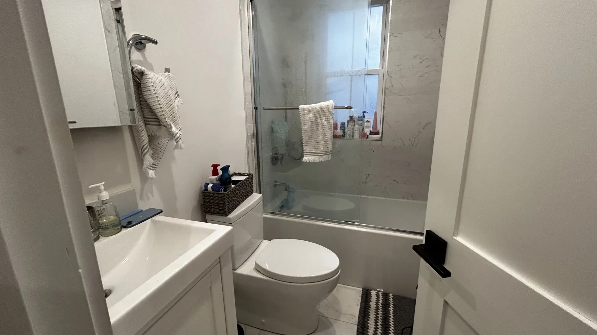 1.5 bed, 1 bath apartment for rent at 47 Englewood Ave Unit 4, Brighton — photo 7 of 10