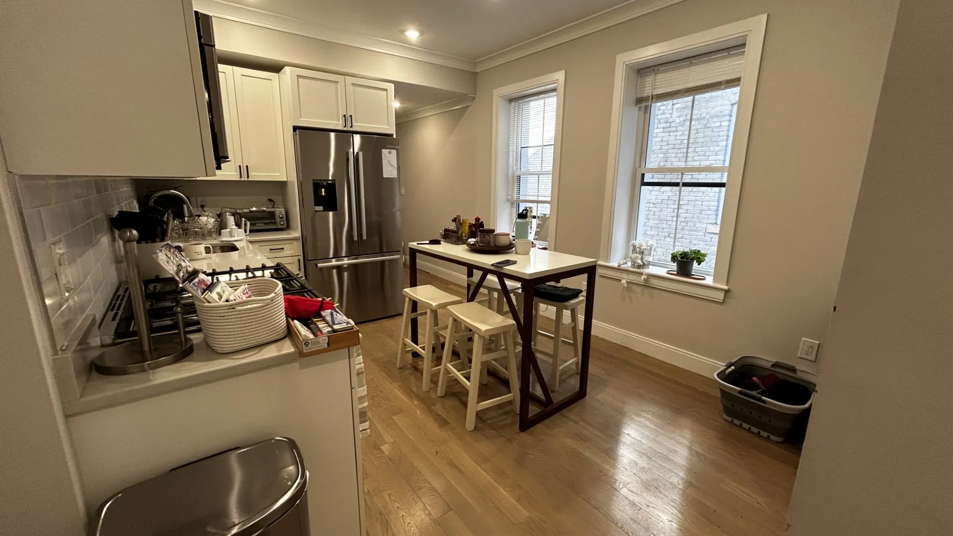 1.5 bed, 1 bath apartment for rent at 47 Englewood Ave Unit 4, Brighton — photo 2 of 10