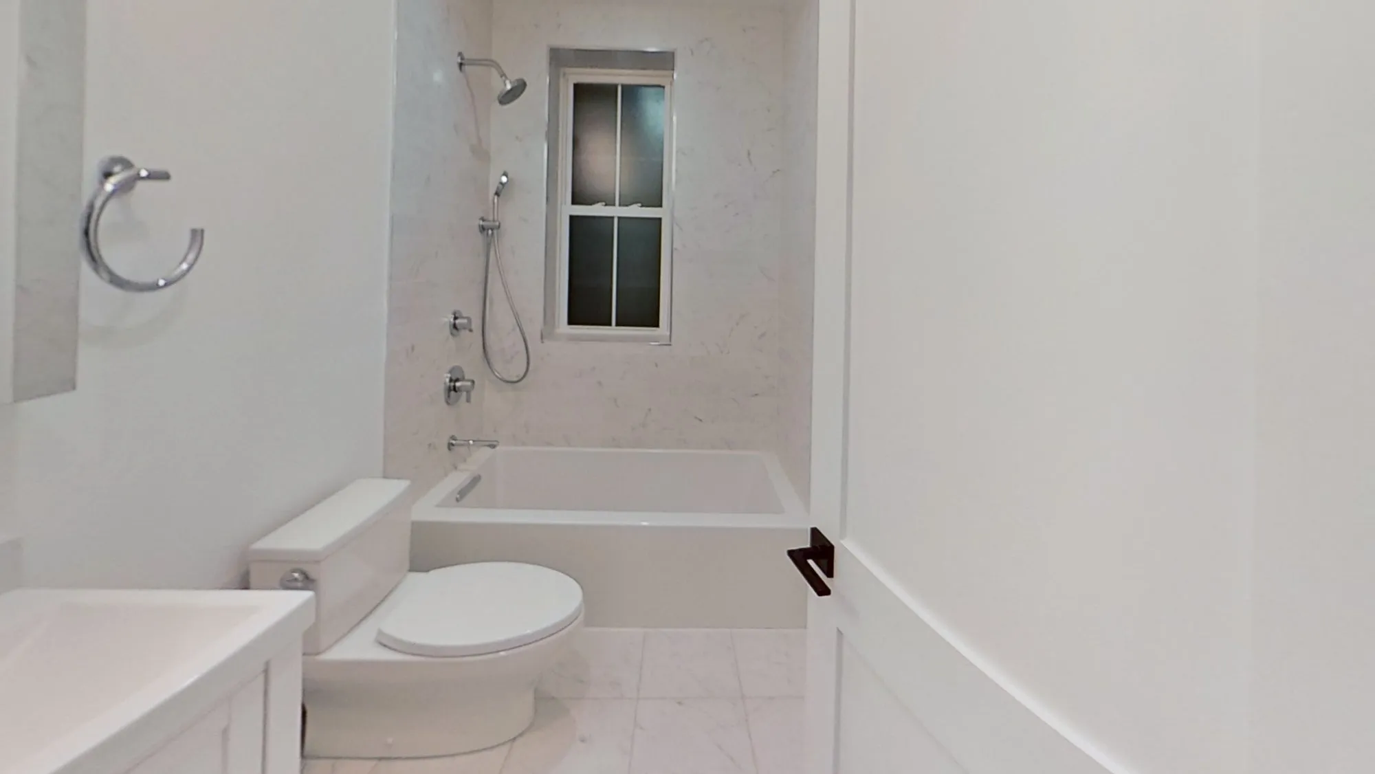 1.5 bed, 1 bath apartment for rent at 47 Englewood Ave Unit 4, Brighton — photo 8 of 10
